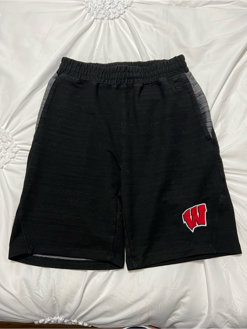 Colosseum Wisconsin Badgers Men’s Athletic Shorts
• Size small
